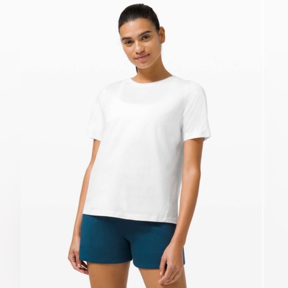 lululemon Relaxed Fit Cotton Tee like new Size 8